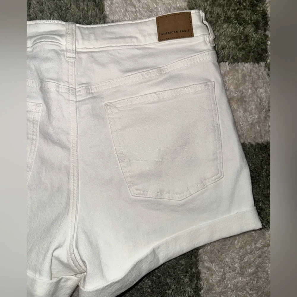 American Eagle Outfitters White Cuffed Denim Shorts - Picture 6 of 7